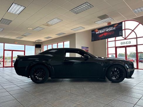 Used 2021 Dodge Challenger SRT Hellcat Redeye image 3