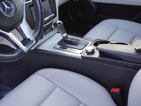 Used 2014 Mercedes-Benz C 250 Luxury image 27