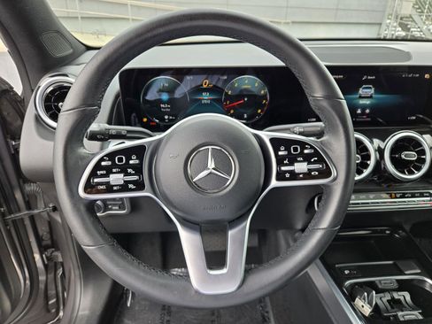 Used 2022 Mercedes-Benz GLB 250 4MATIC w/ Premium Package Lite image 15