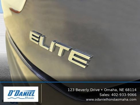 Used 2025 Honda Pilot Elite image 7