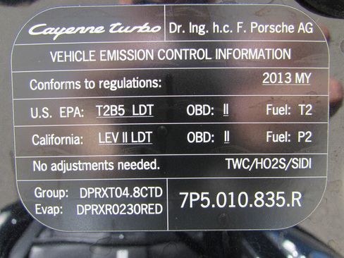 Used 2013 Porsche Cayenne Turbo AWD/4WD image 37