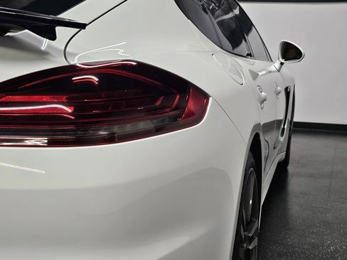 Used 2014 Porsche Panamera GTS image 36