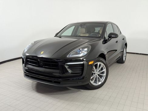 Certified 2025 Porsche Macan Turbo AWD/4WD image 1