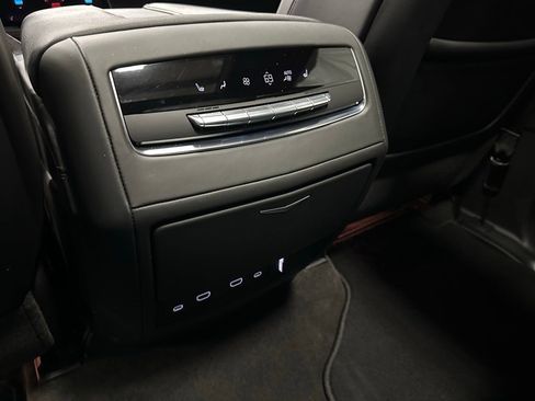 Used 2025 Cadillac Escalade V image 51
