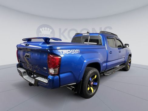 Used 2016 Toyota Tacoma TRD Sport AWD/4WD image 11