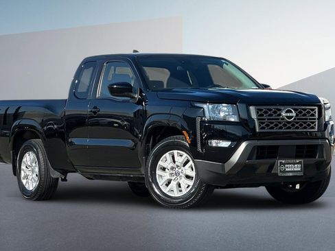 Certified 2024 Nissan Frontier SV w/ SV Convenience Package image 2