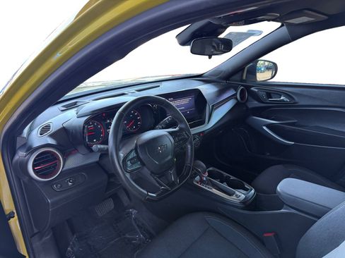 Used 2024 Chevrolet Trax RS FWD image 9