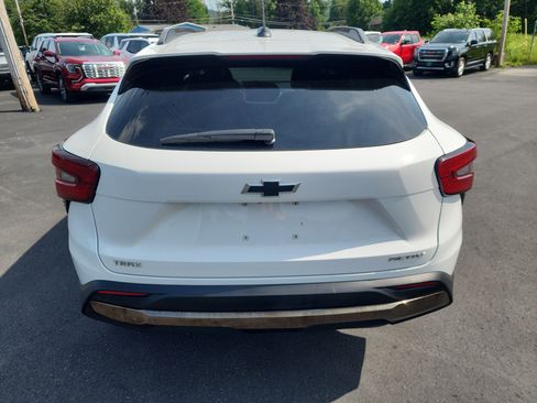 Used 2024 Chevrolet Trax ACTIV FWD image 7