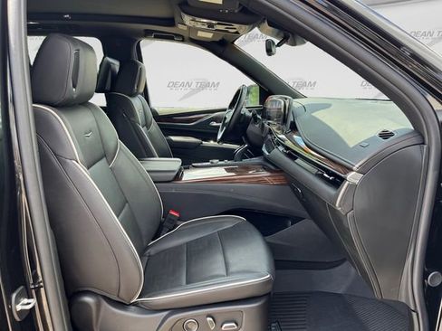 Used 2024 Cadillac Escalade ESV Premium Luxury w/ LPO, Floor Liner Package AWD/4WD image 15