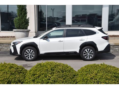 Used 2025 Subaru Outback Premium w/ Popular Package #1A image 7