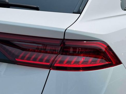 Used 2021 Audi Q8 Premium Plus w/ Premium Plus Package AWD/4WD image 15