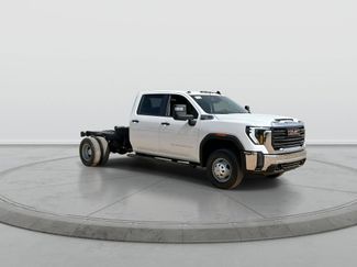 New 2026 GMC Sierra 3500 Pro w/ Convenience Package RWD video 2