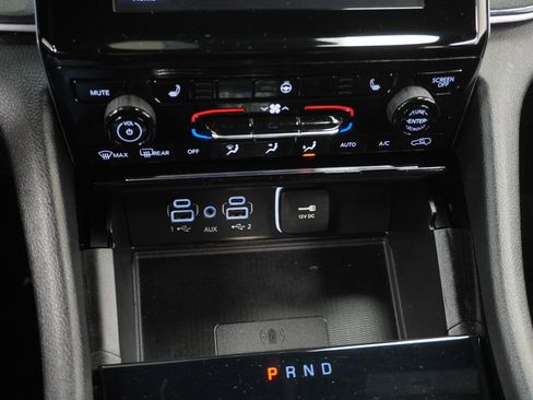 Used 2023 Jeep Grand Cherokee L Altitude image 35