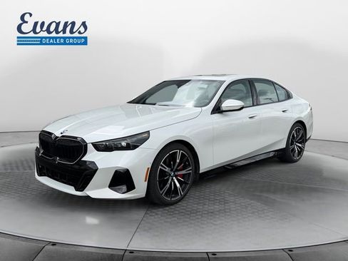 Used 2024 BMW 540i xDrive w/ Premium Package image 1