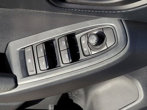 Certified 2025 Subaru Crosstrek 2.0i Premium image 25