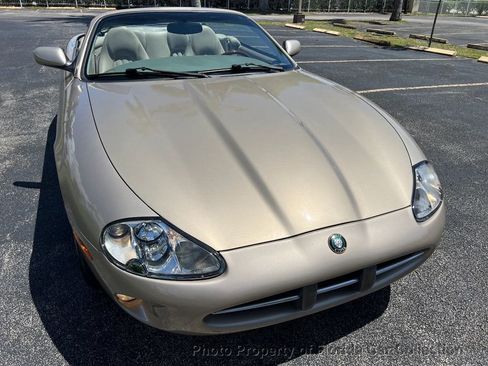 Used 1999 Jaguar XK8 Convertible image 15