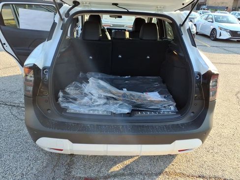 New 2026 Nissan Kicks SR image 31