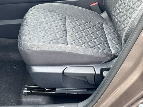 Used 2026 Nissan Kicks SV w/ Cold Weather Package FWD image 11