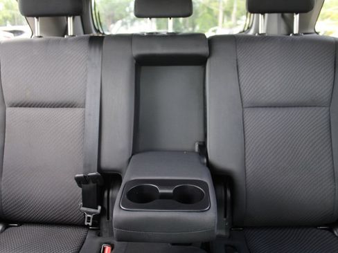 Used 2019 Toyota Highlander LE FWD image 50