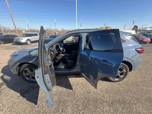 Certified 2023 Ford Escape ST-Line w/ Tech Pack #1 image 4