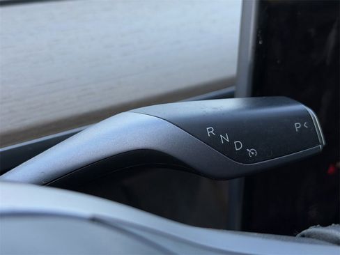 Used 2023 Tesla Model 3 Standard Range image 21