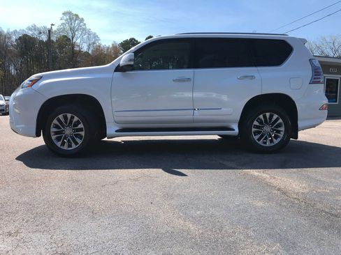 Used 2016 Lexus GX 460 Luxury w/ Preferred Accessory Package image 6