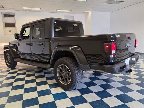 Used 2022 Jeep Gladiator Overland w/ Popular Equipment Package image 5