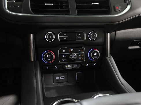 Certified 2023 Chevrolet Tahoe Z71 w/ Luxury Package image 16