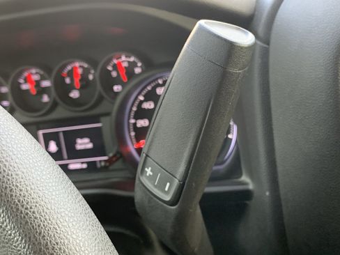 Used 2022 Chevrolet Silverado 1500 Custom image 26