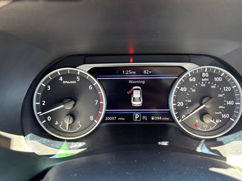 Used 2025 Nissan Sentra SV FWD image 38