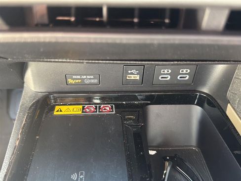 Used 2025 Toyota Camry XLE w/ Premium Plus Package FWD image 23