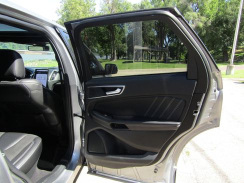 Certified 2022 Ford Edge ST w/ Equipment Group 401A image 21