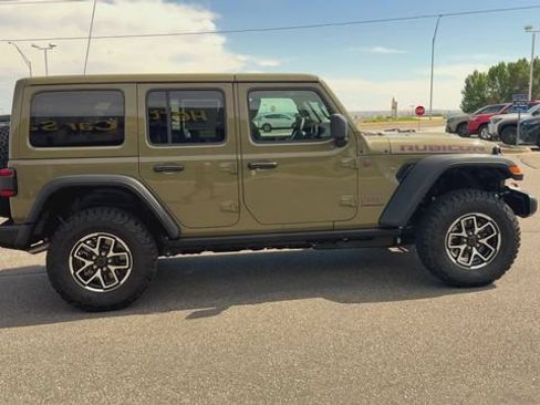 Used 2026 Jeep Wrangler Unlimited Rubicon AWD/4WD image 9