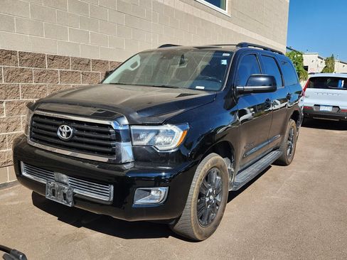 Used 2018 Toyota Sequoia TRD Sport AWD/4WD image 3