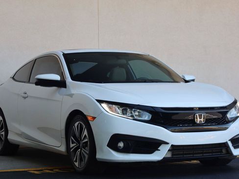 Used 2018 Honda Civic EX-T image 7