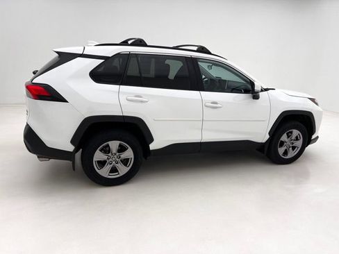 Used 2023 Toyota RAV4 XLE AWD/4WD image 9