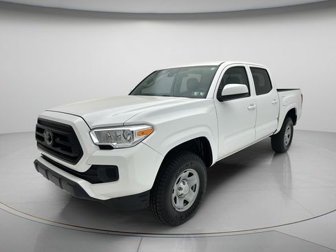 Used 2023 Toyota Tacoma SR AWD/4WD image 3