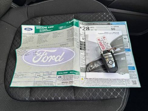 Certified 2023 Ford Escape Active AWD/4WD image 34