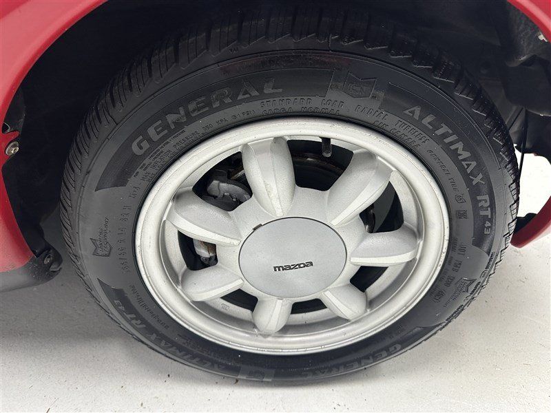 Used 1990 MAZDA MX-5 Miata RWD image 21