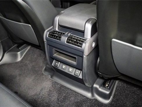 Used 2022 Land Rover Defender 110 S image 20