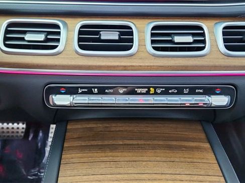 Used 2025 Mercedes-Benz GLS 450 GLS 450 image 54