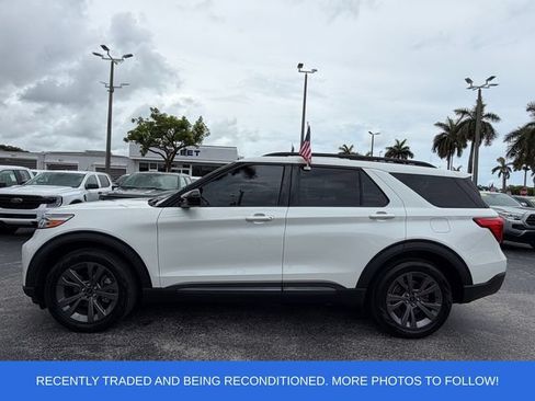 Used 2023 Ford Explorer XLT w/ Equipment Group 202A RWD image 4
