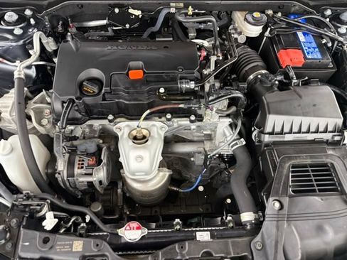 Used 2024 Honda Civic Sport image 43