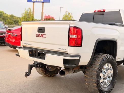 Used 2019 GMC Sierra 2500 Denali w/ Duramax Plus Package AWD/4WD image 22
