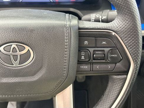 Used 2025 Toyota Tacoma TRD Off-Road image 20