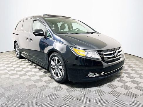 Used 2016 Honda Odyssey Touring image 1