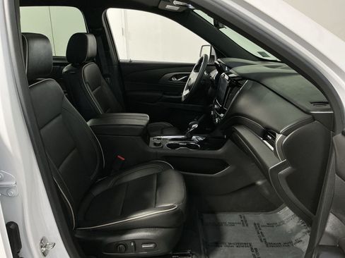 Used 2023 Chevrolet Traverse Premier AWD/4WD image 28