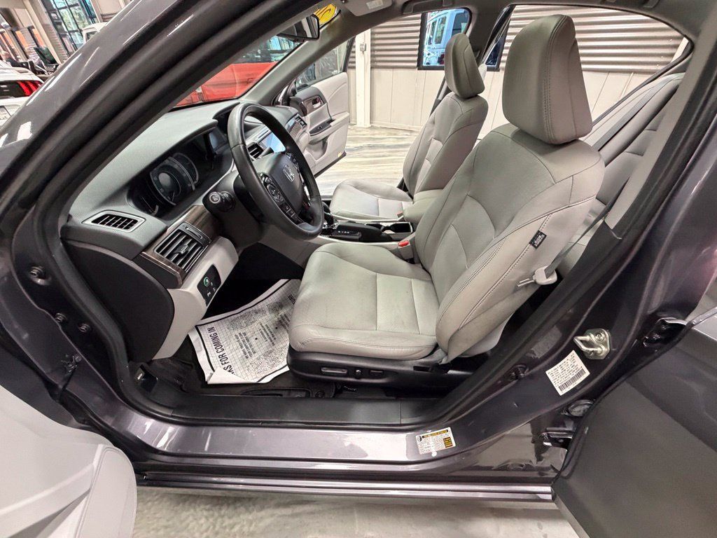 Used 2017 Honda Accord Touring image 60