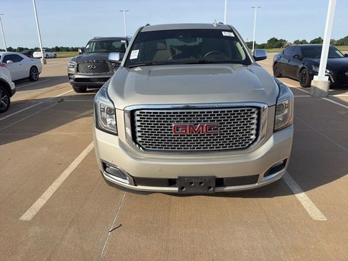 Used 2017 GMC Yukon Denali w/ Open Road Package AWD/4WD image 2