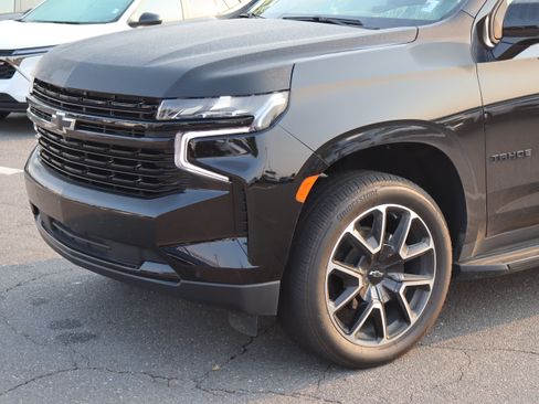 Used 2024 Chevrolet Tahoe RST w/ Luxury Package AWD/4WD image 6